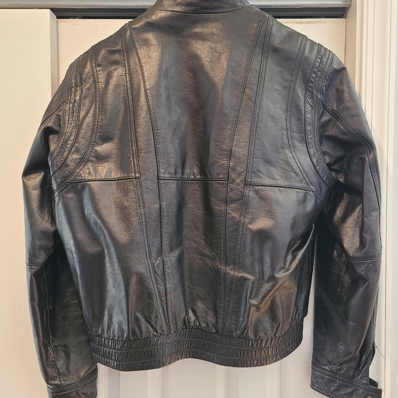 Wilson Black Leather Jacket Size 42 - Picture 2 of 4
